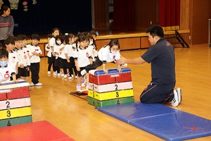 体操教室　たのしかったね　ー跳び箱ー　りす