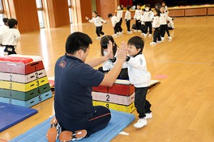 体操教室　がんばったね　さくら