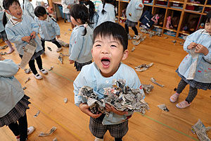 新聞遊び楽しかったね　こあら