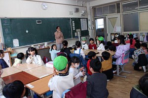 小学校で交流会が行われました　