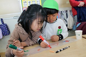 小学校で交流会が行われました　