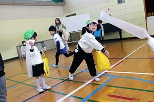 小学校で交流会が行われました　