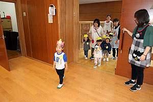 4月生まれのお誕生会　「幼稚園劇」　年少組・ひよこ・あひる組