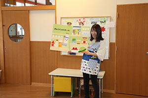 入園1日目の様子とお給食の様子です　ひよこ・あひる・ぺんぎん