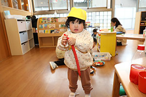 入園2日目の様子とお給食の様子です　ひよこ・あひる・ぺんぎん