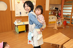入園2日目の様子とお給食の様子です　ひよこ・あひる・ぺんぎん