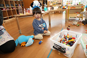 入園2日目の様子とお給食の様子です　ひよこ・あひる・ぺんぎん