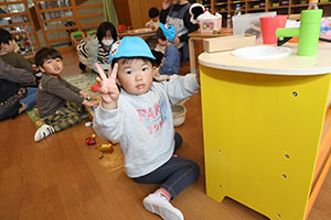 入園2日目の様子とお給食の様子です　ひよこ・あひる・ぺんぎん