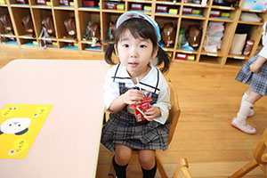 入園2日目のお給食の様子です　年少組　NO．2