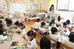 年中組さんの保育活動の様子です　NO．2