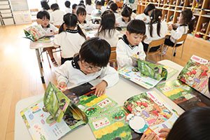 年中組さんの保育活動の様子です　NO．2