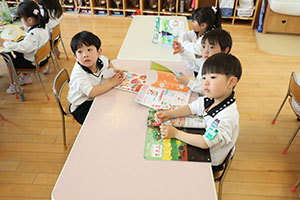 年中組さんの保育活動の様子です　NO．2