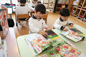 年中組さんの保育活動の様子です　NO．2