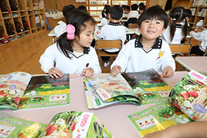 年中組さんの保育活動の様子です　NO．2