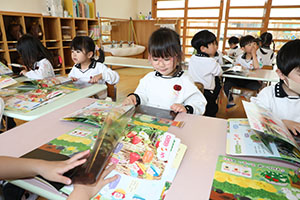 年中組さんの保育活動の様子です　NO．2