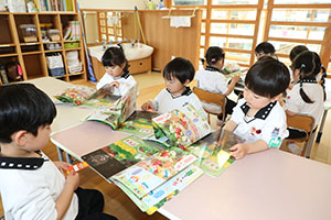 年中組さんの保育活動の様子です　NO．2