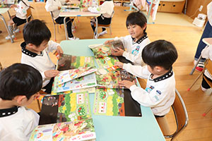 年中組さんの保育活動の様子です　NO．1