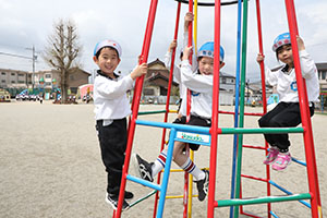 元気いっぱい園庭遊び　B・C・D・すみれ・さくら