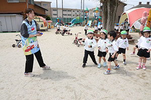 元気いっぱい園庭遊び　B・C・D・すみれ・さくら