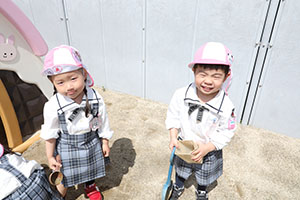 元気いっぱい園庭遊び　年少組