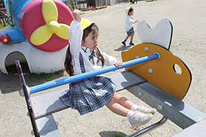 元気いっぱい園庭遊び　年少組