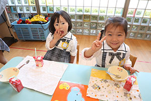 給食おいしかったね　　ぺんぎん・ひよこ・年少組　NO．2