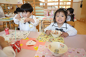 給食おいしかったね　　ぺんぎん・ひよこ・年少組　NO．2