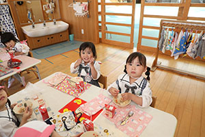 給食おいしかったね　　ぺんぎん・ひよこ・年少組　NO．1