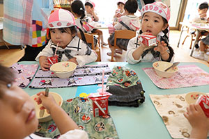 給食おいしかったね　　ぺんぎん・ひよこ・年少組　NO．1