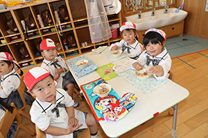 給食おいしかったね　　ぺんぎん・ひよこ・年少組　NO．1