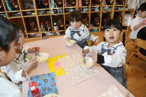 給食おいしかったね　　ぺんぎん・ひよこ・年少組　NO．1