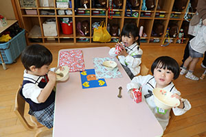 給食おいしかったね　　ぺんぎん・ひよこ・年少組　NO．1