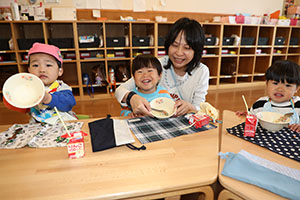 給食おいしかったね　　ぺんぎん・ひよこ・年少組　NO．1