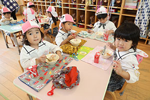 給食おいしかったね　　ぺんぎん・ひよこ・年少組　NO．1