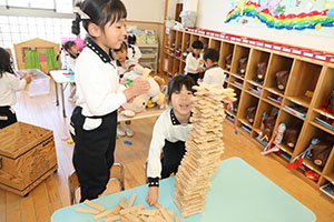なんでもタワー競争　E