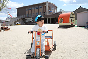 園庭遊び　ひよこ・あひる・ぺんぎん