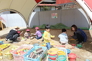 園庭遊び　ひよこ・あひる・ぺんぎん