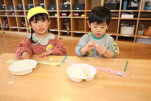 くるくるリボンの制作　あひる
