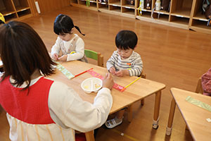 くるくるリボンの制作　あひる