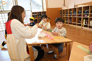 くるくるリボンの制作　あひる