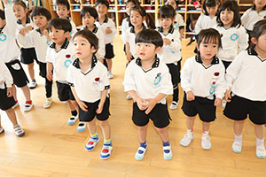 イングリッシュ　たんぽぽ・さくら・ひまわり