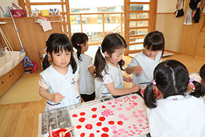 こいのぼりの制作　ひまわり