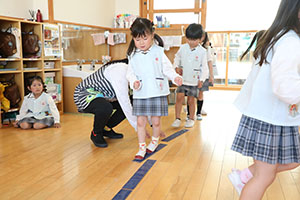 リズムジャンプ　A