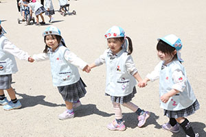 元気いっぱい園庭遊び　