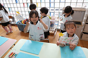 こいのぼりの制作　たんぽぽ