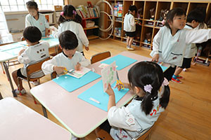 こいのぼりの制作　たんぽぽ