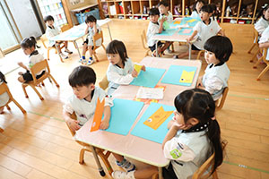 こいのぼりの制作　ことり