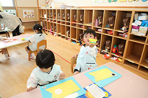 こいのぼりの制作　きりん