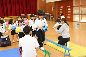 体操教室　平均台　B