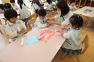 こいのぼりの制作　りす